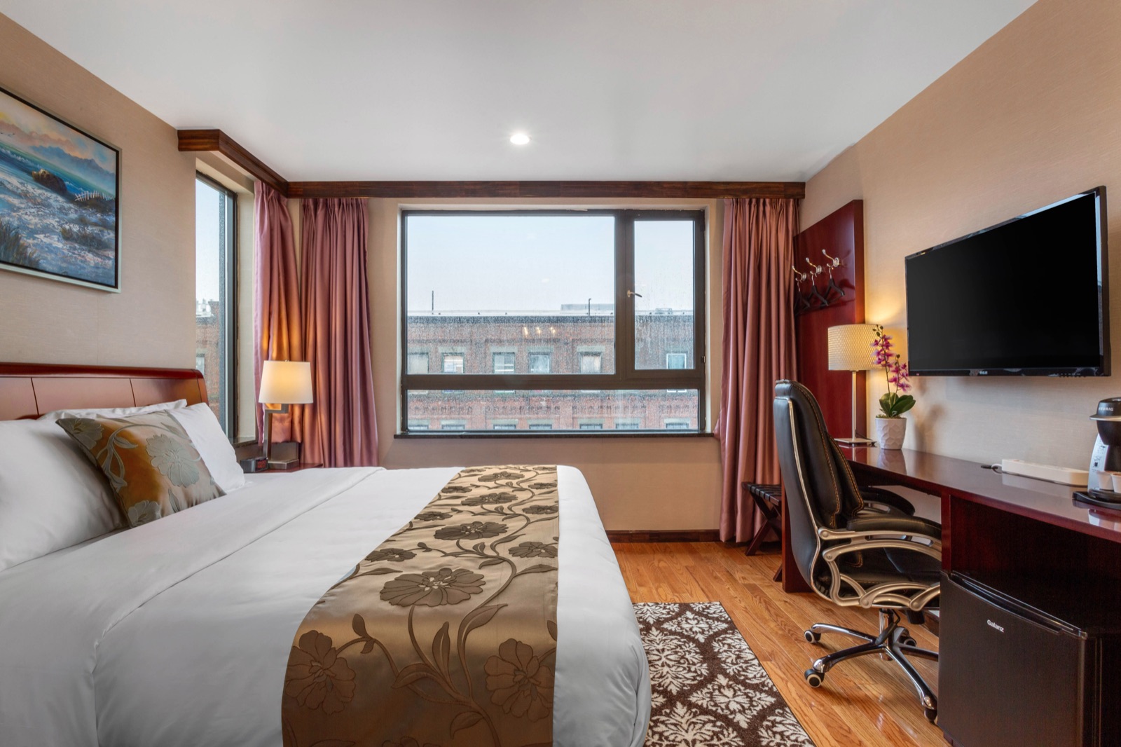 King room at The L Hotel, Sunset Park, Brooklyn